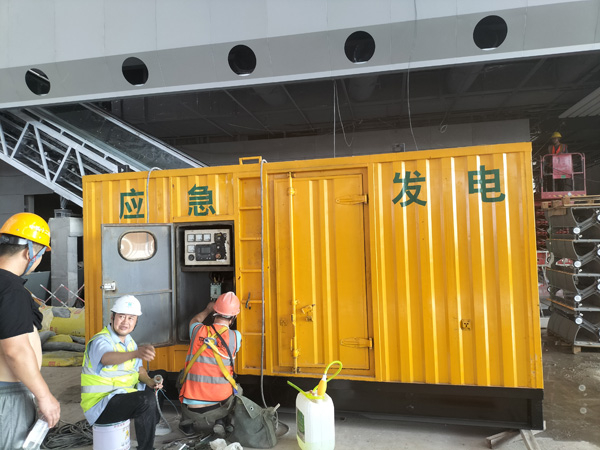 合江怎样判断空气滤清器是否需要更换？